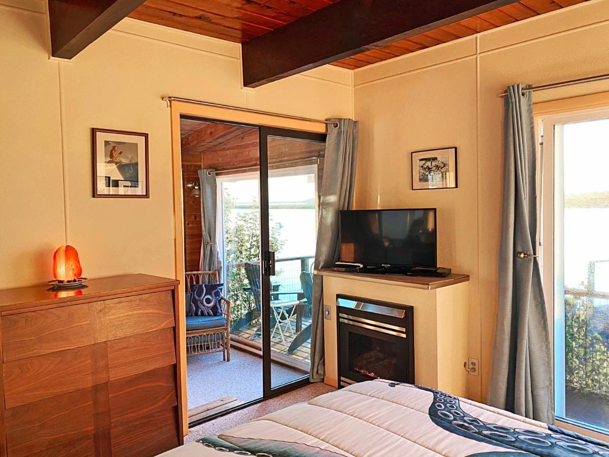 Wheeler On The Bay Lodge And Marina Bagian luar foto