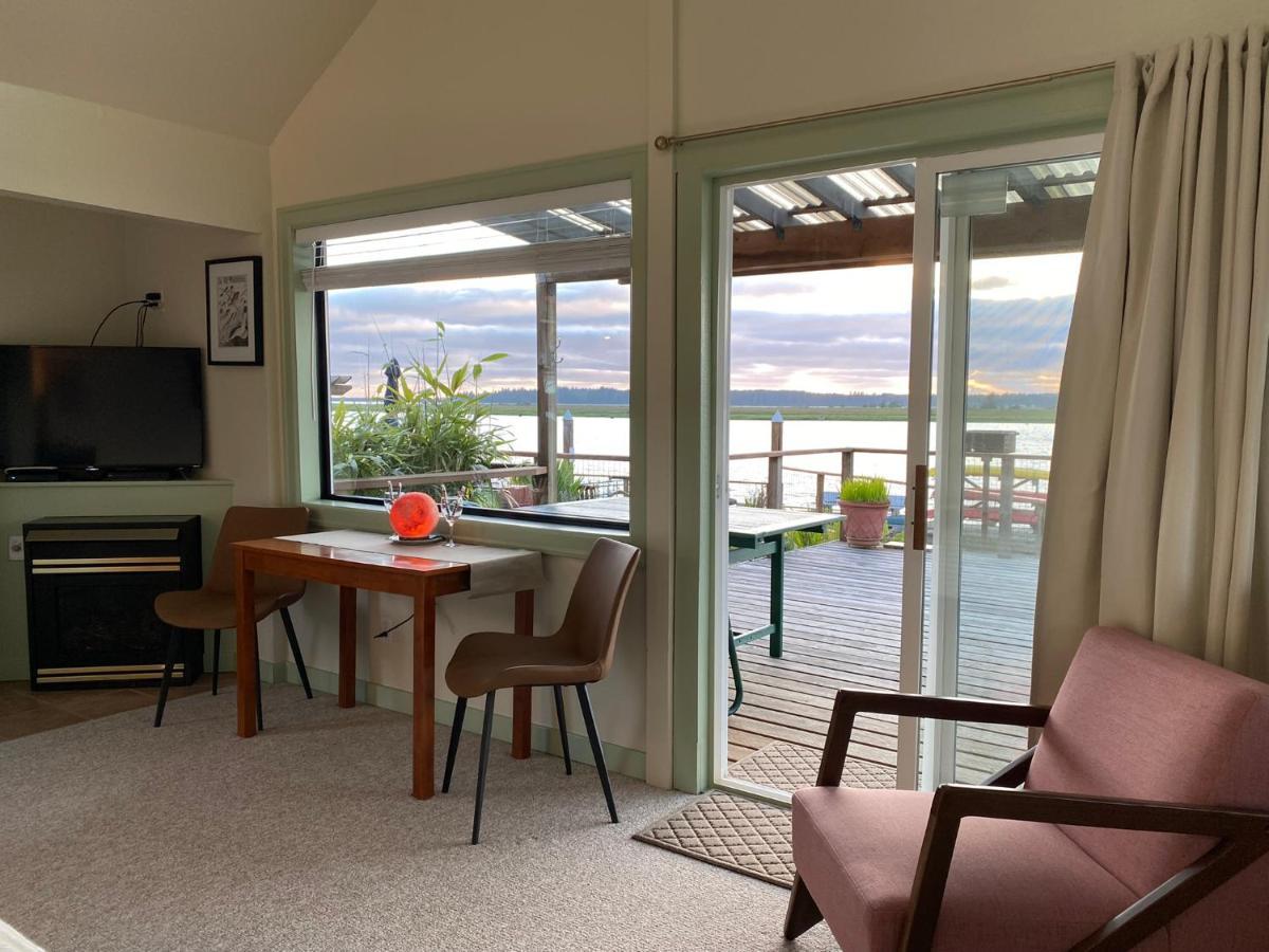 Wheeler On The Bay Lodge And Marina Bagian luar foto