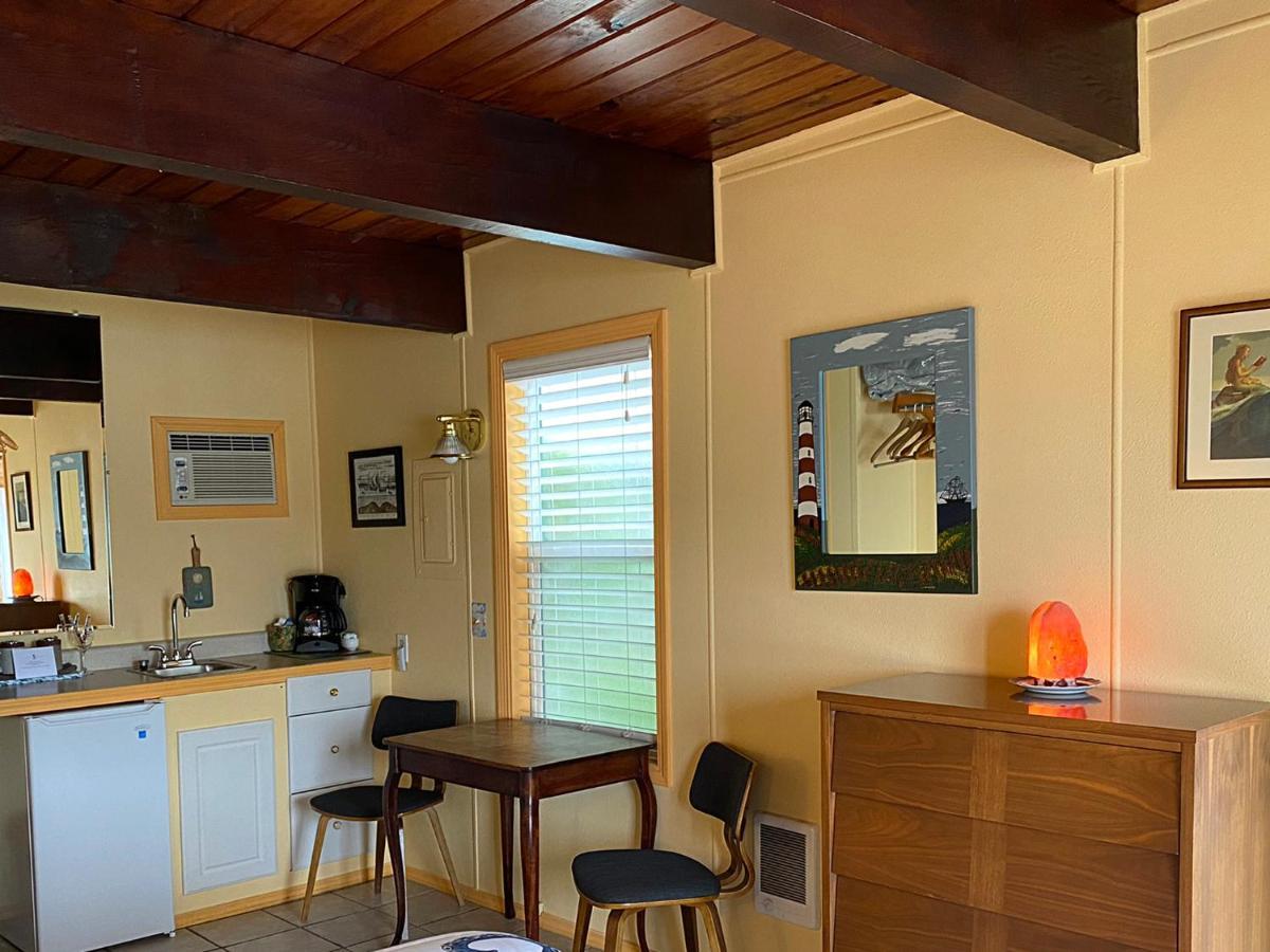 Wheeler On The Bay Lodge And Marina Bagian luar foto