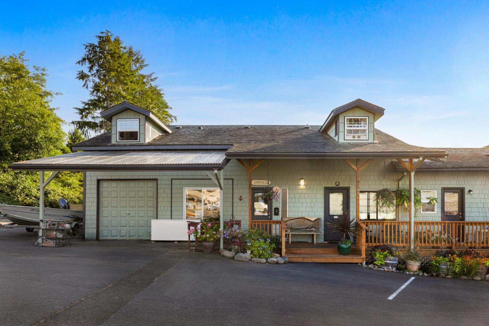 Wheeler On The Bay Lodge And Marina Bagian luar foto