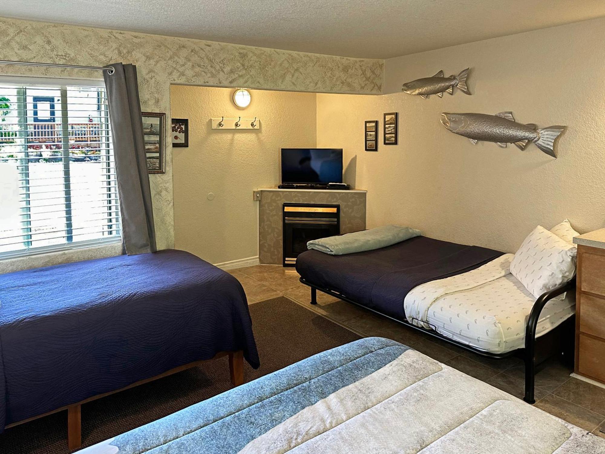 Wheeler On The Bay Lodge And Marina Bagian luar foto
