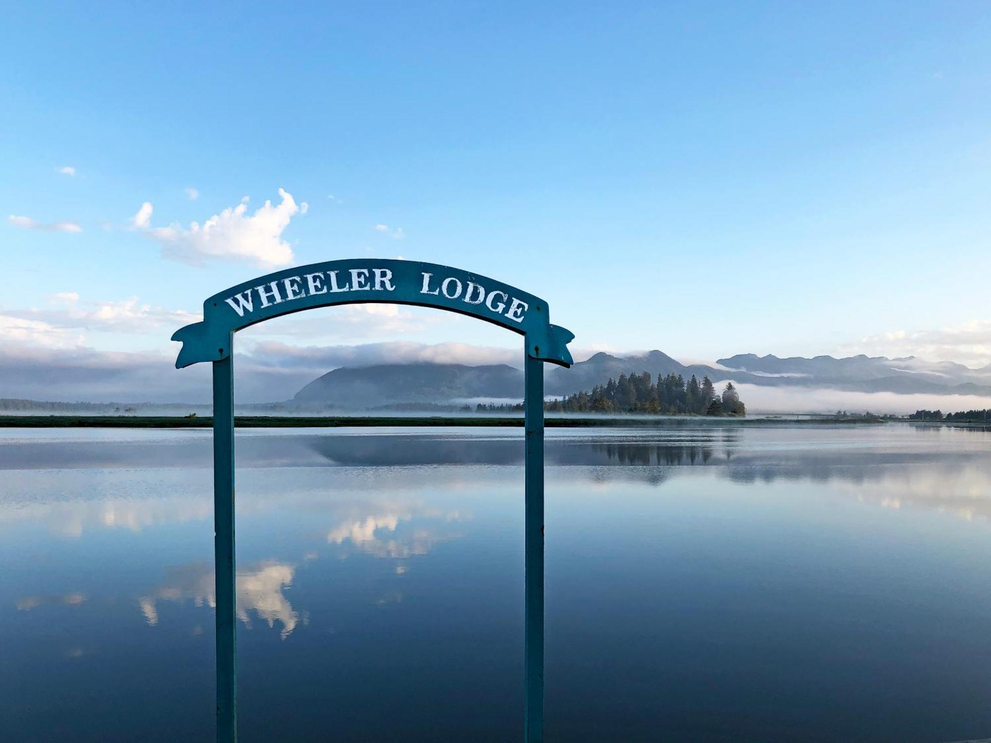 Wheeler On The Bay Lodge And Marina Bagian luar foto