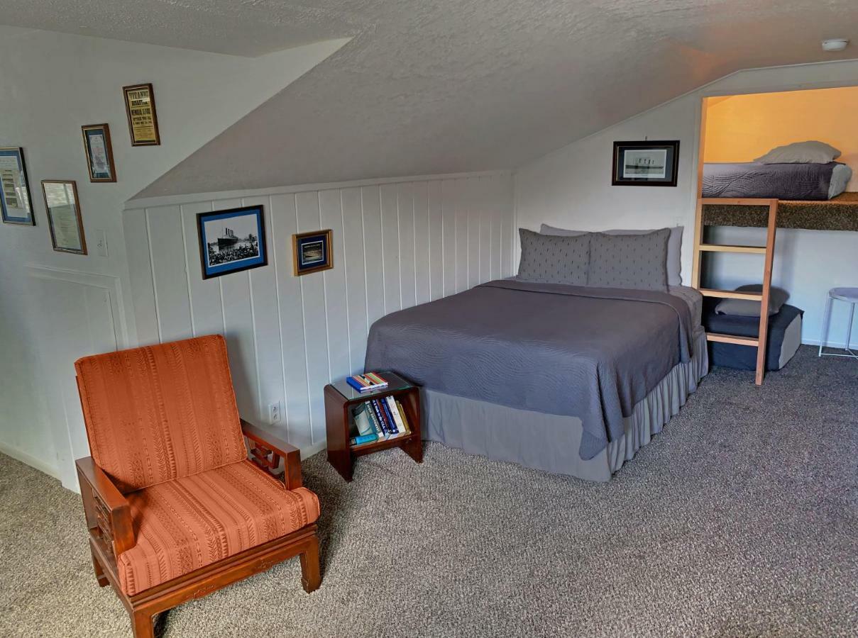 Wheeler On The Bay Lodge And Marina Bagian luar foto