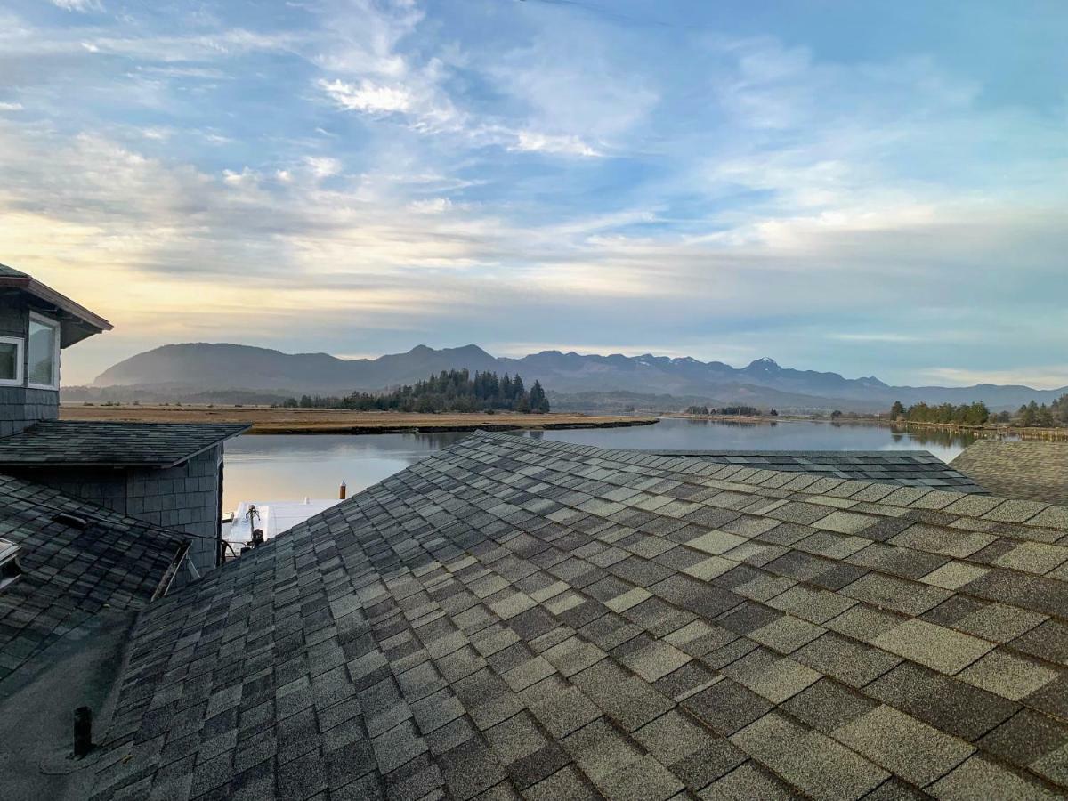 Wheeler On The Bay Lodge And Marina Bagian luar foto